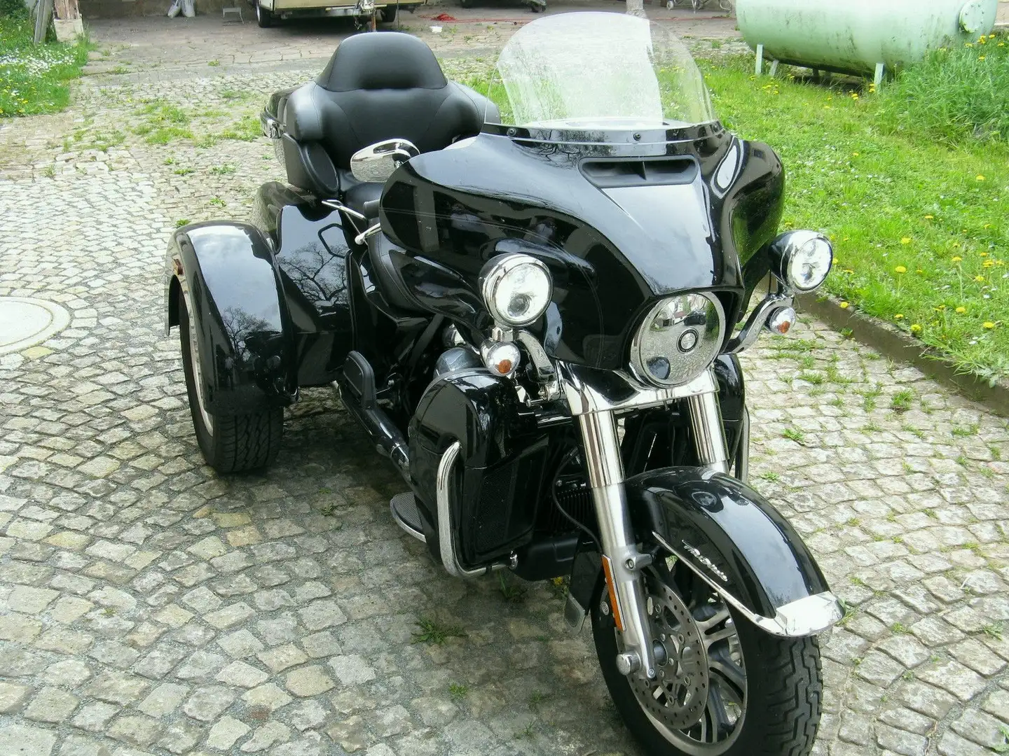 Harley-Davidson Tri Glide Ultra Schwarz - 2