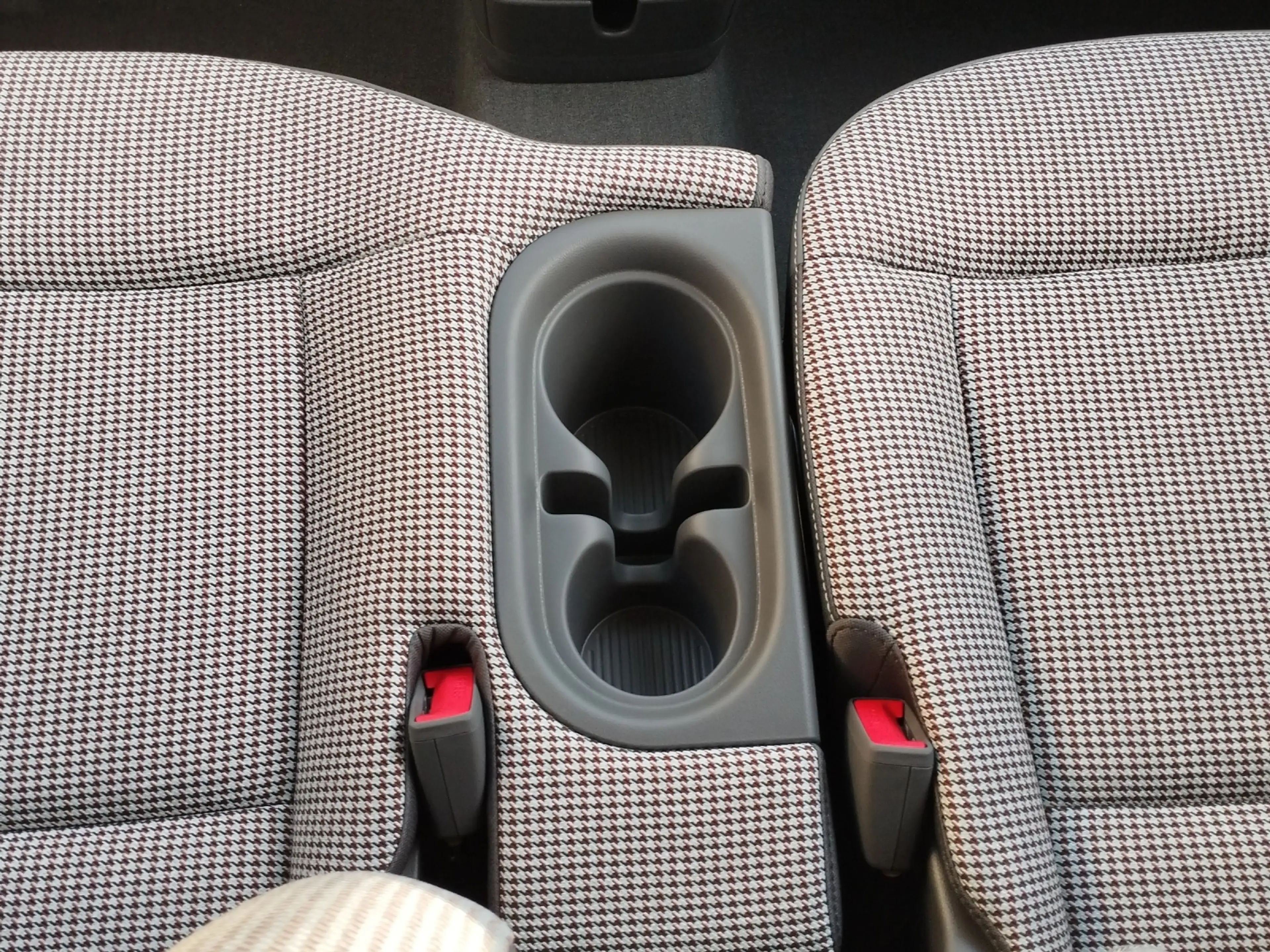 Hyundai Inster 49 kWh Lounge Elektro-Komfort-Paket — photo 19