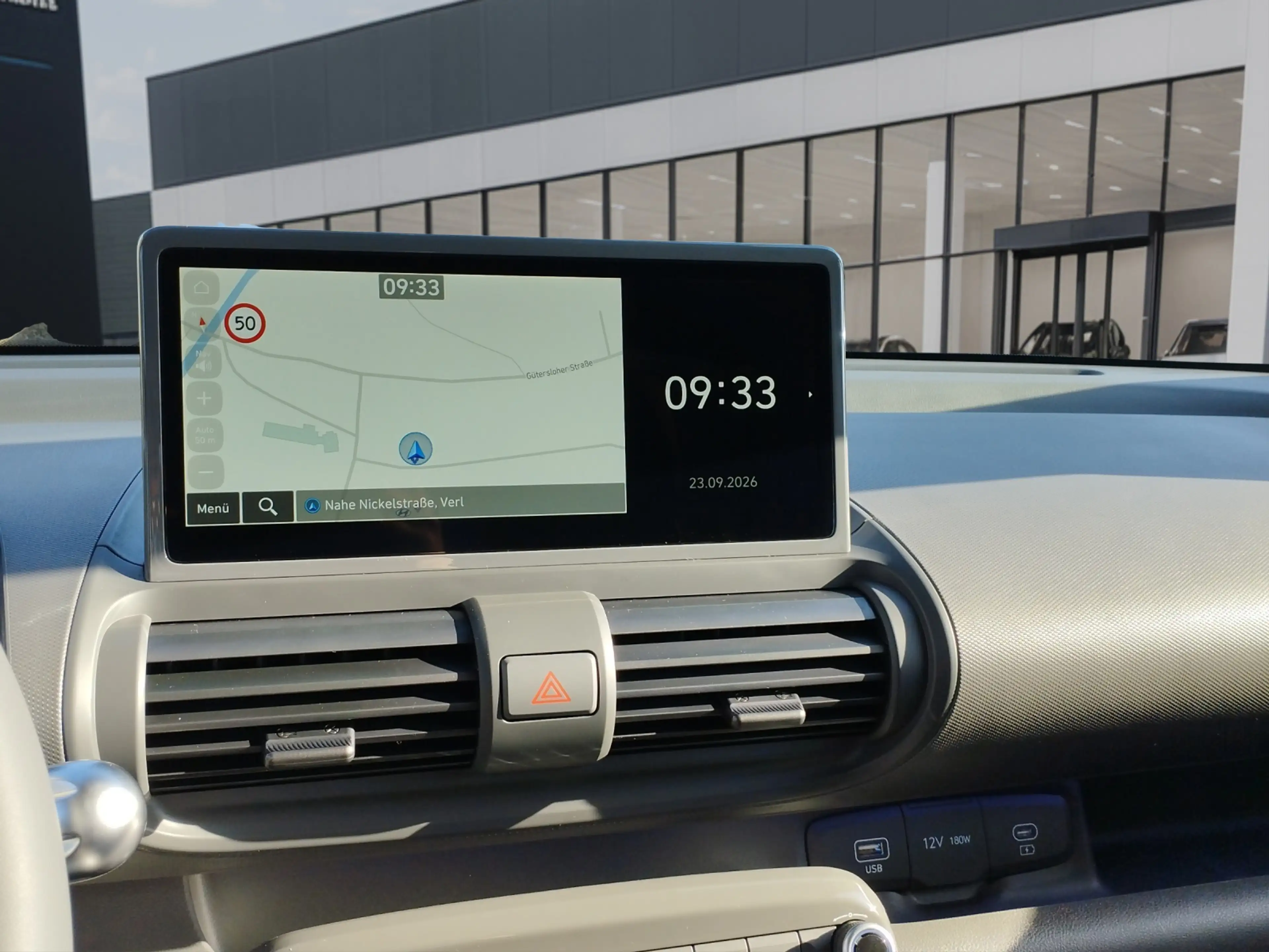 Hyundai Inster 49 kWh Lounge Elektro-Komfort-Paket — photo 15