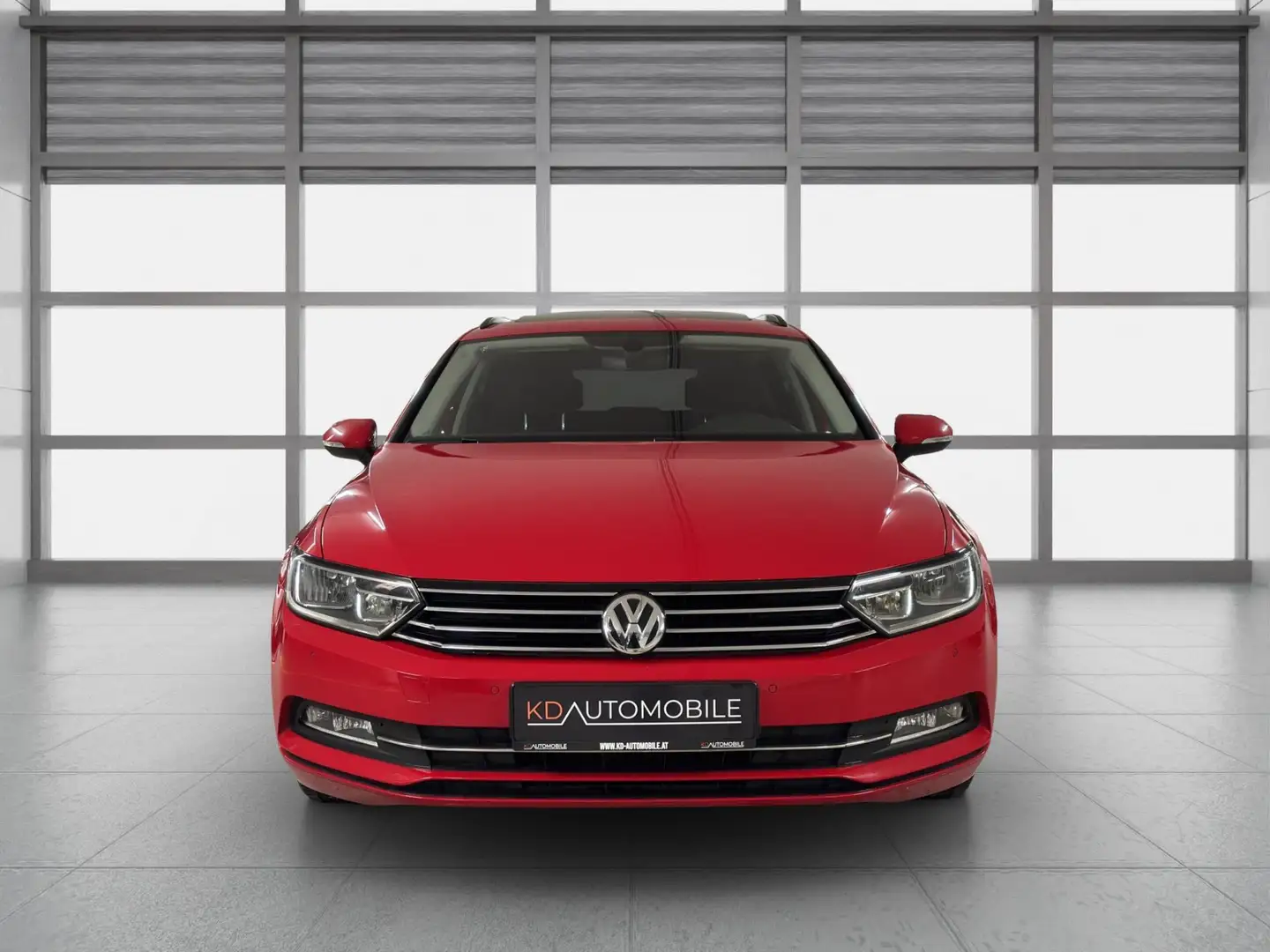 Volkswagen Passat Variant 1,6 TDI DSG Rot - 2