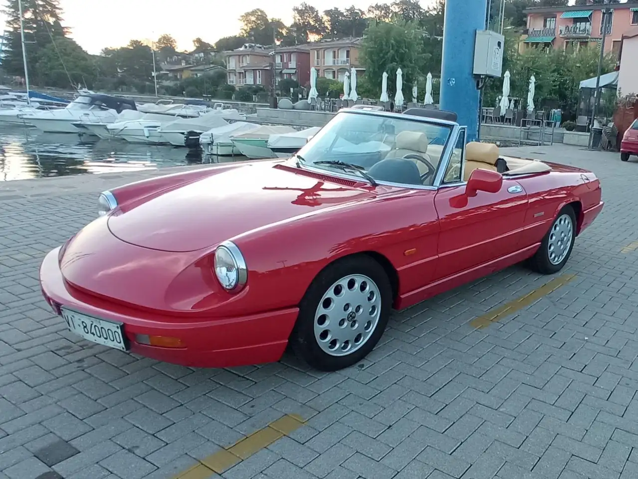 Alfa Romeo Spider 2.0 my90, foto 1
