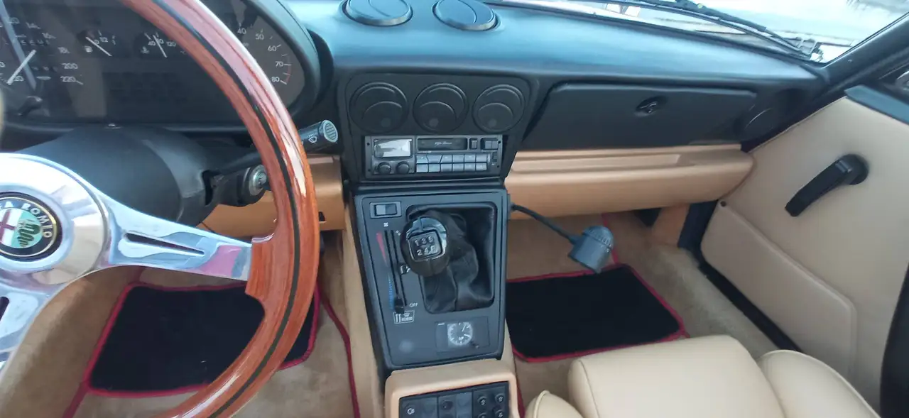 Alfa Romeo Spider 2.0 my90, foto 5