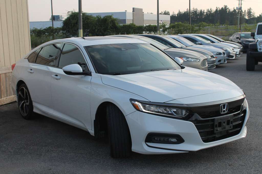 2018 Honda Accord Sport | Leather Power Seats Sunroof Carplay Camera — снимка 1