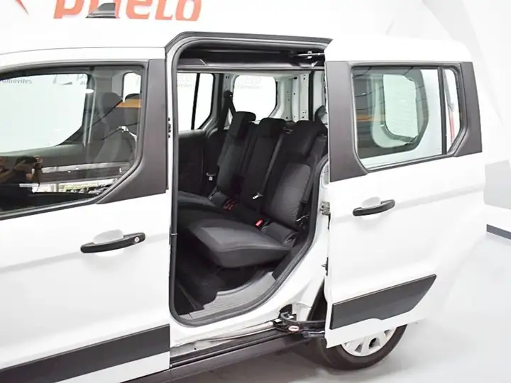 Ford Transit Connect 2021, foto 7