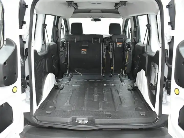 Ford Transit Connect 2021, foto 26