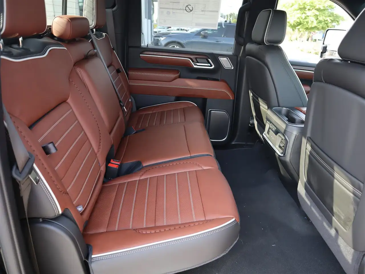 GMC Sierra 3500HD снимка GMC Sierra 3500HD