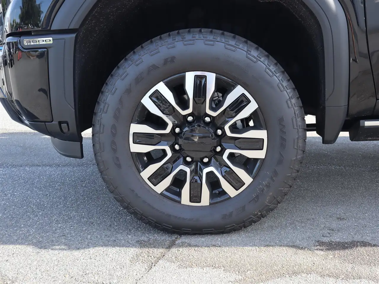 GMC Sierra 3500HD снимка GMC Sierra 3500HD