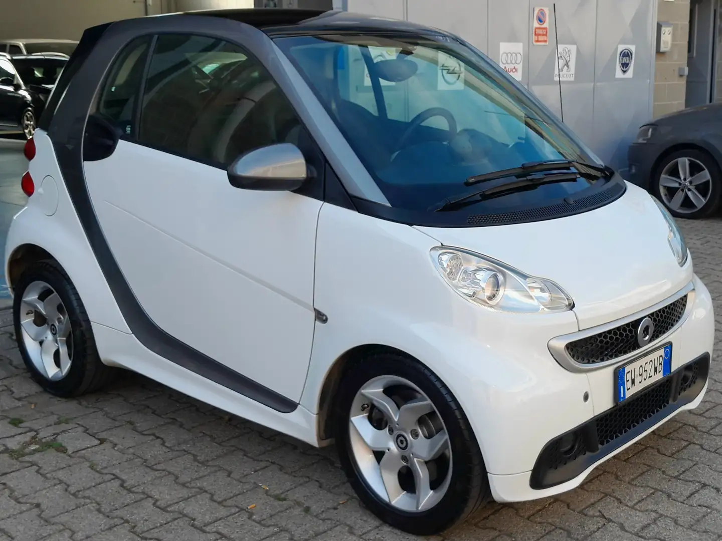 smart forTwo 1.0 MHD coupé Pulse 71cv Wit - 1