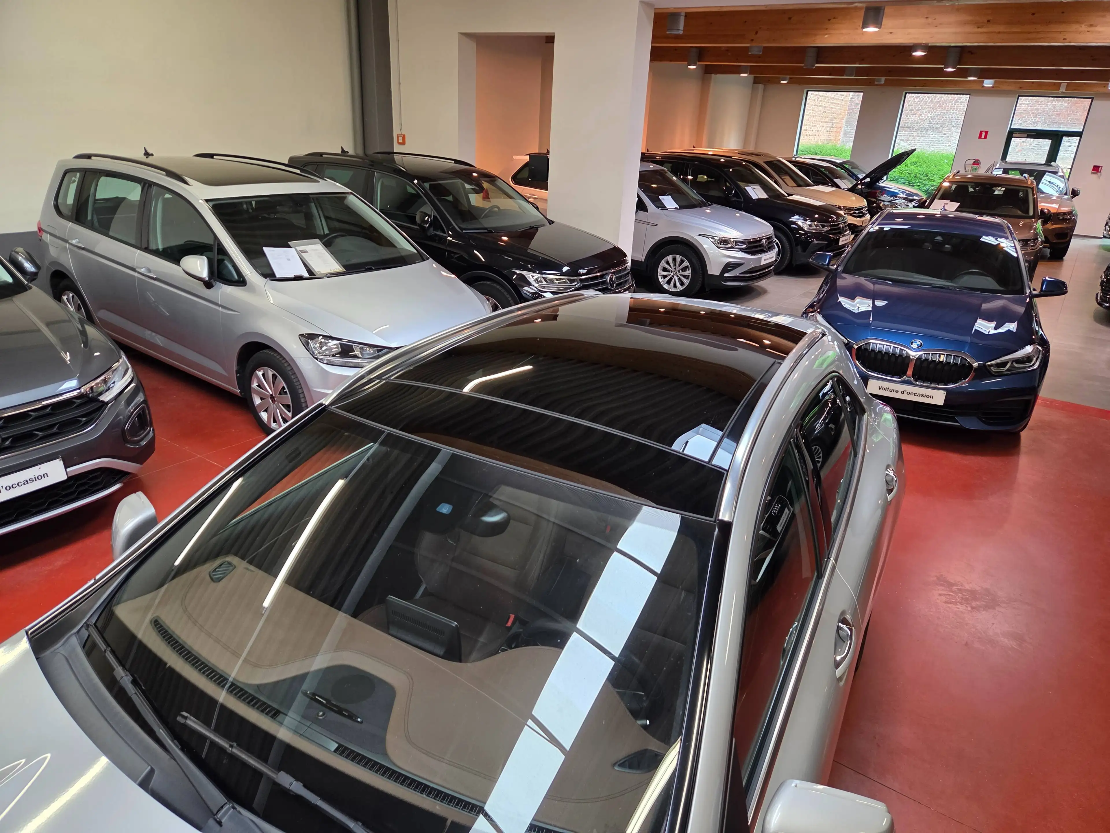 Mercedes-Benz GLA 180 (1.6i essence) + TOIT PANO - CUIR EXCLUSIVE - LED - NAVI - KeylessGo — photo 6