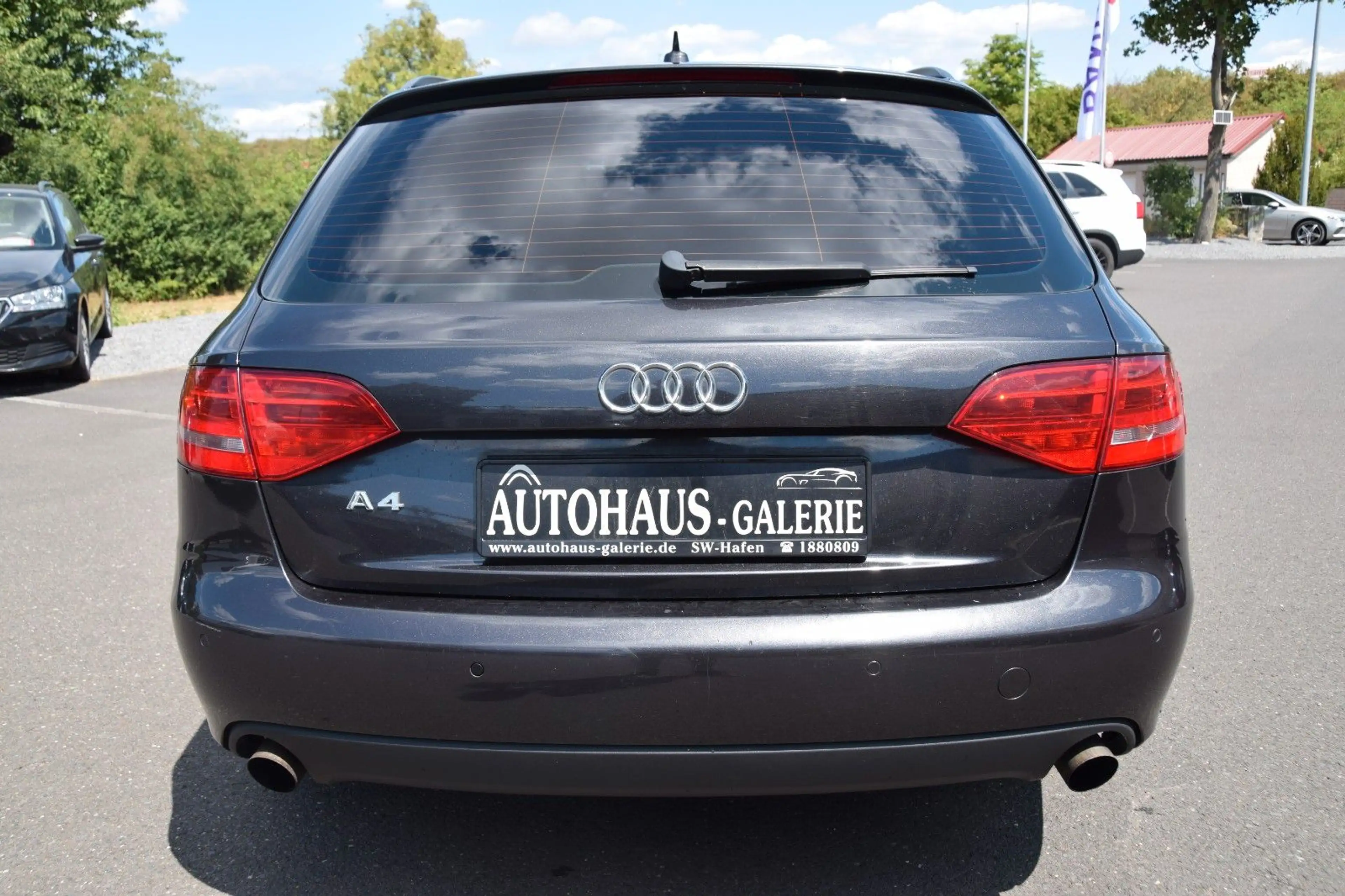 Audi A4 Avant*AUTOMATIK*PANORAMADACH*NAVI*PDC*SITZHZ — photo 5
