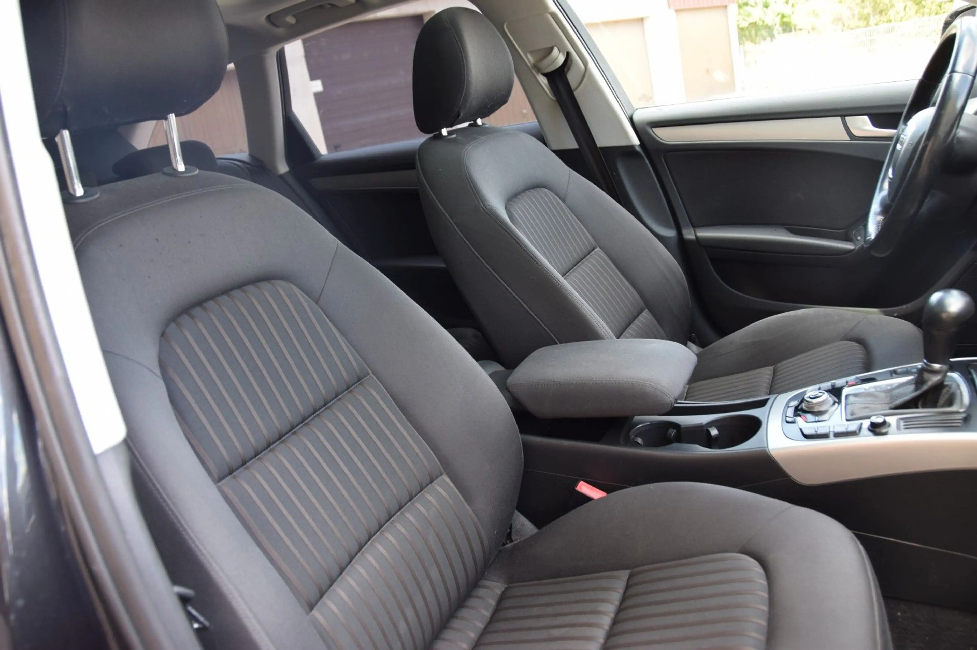 Audi A4 Avant*AUTOMATIK*PANORAMADACH*NAVI*PDC*SITZHZ — photo 12