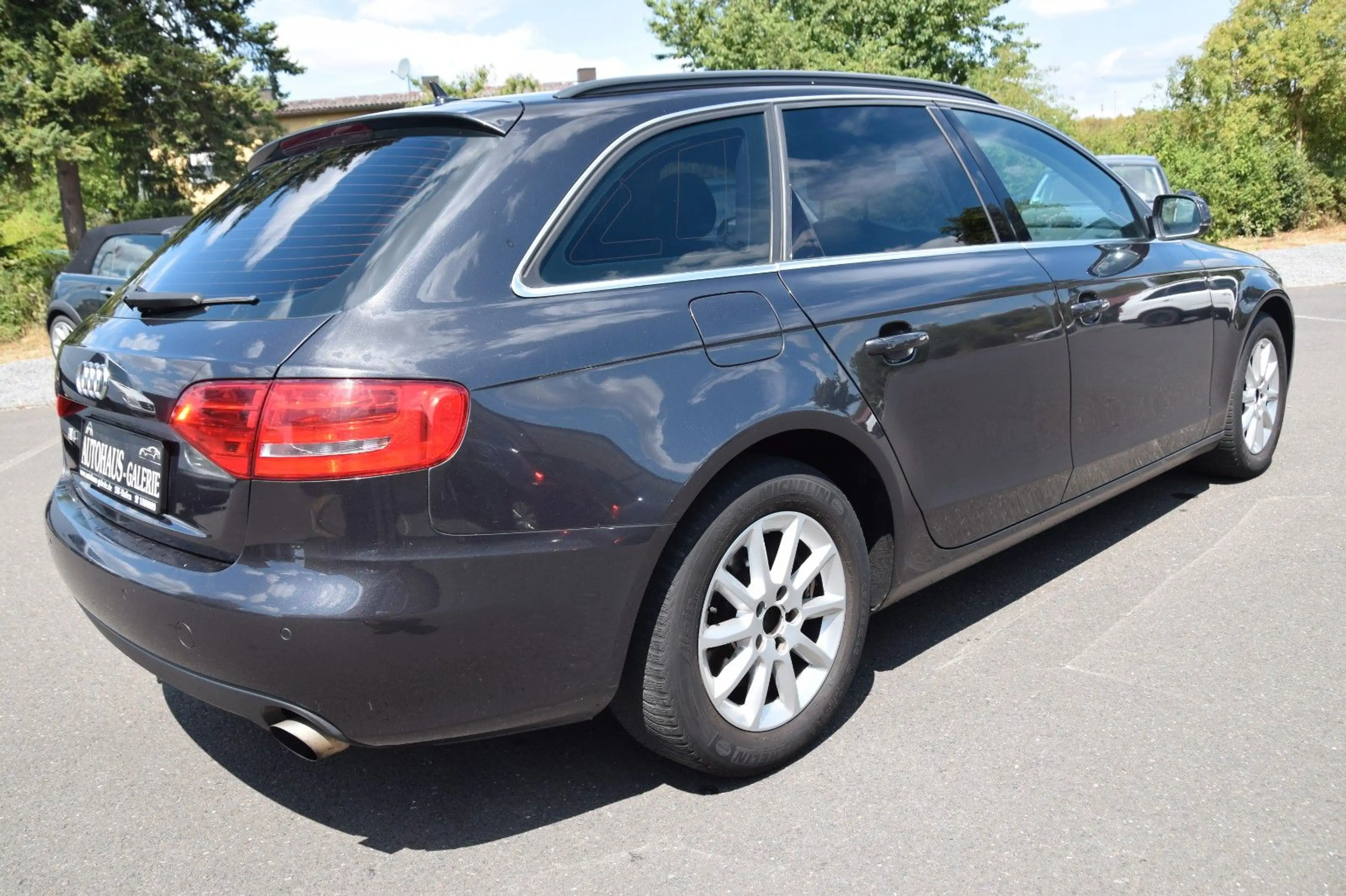 Audi A4 Avant*AUTOMATIK*PANORAMADACH*NAVI*PDC*SITZHZ — photo 6