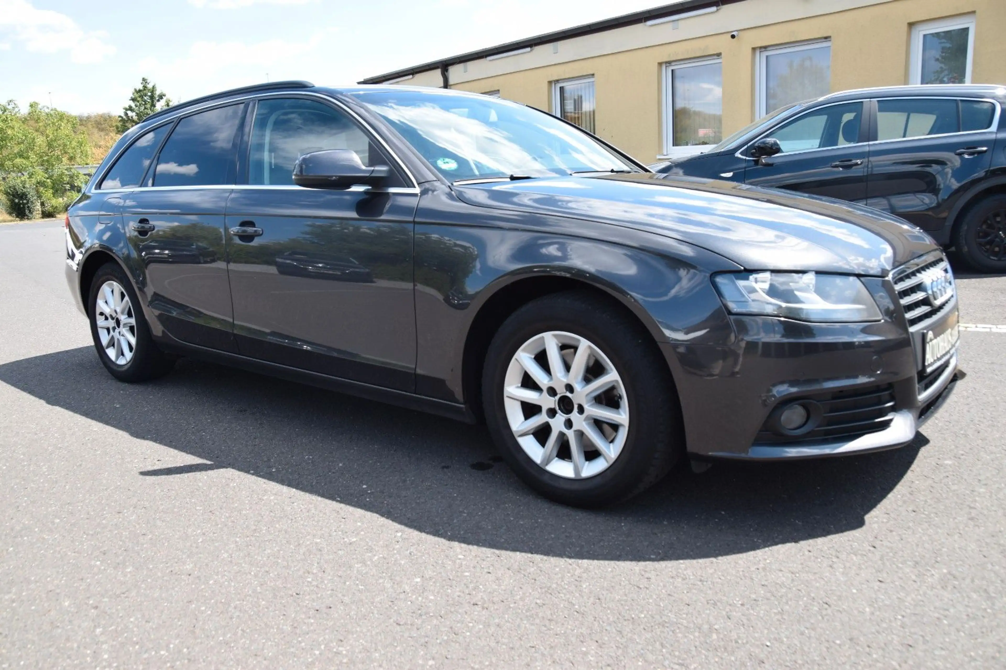 Audi A4 Avant*AUTOMATIK*PANORAMADACH*NAVI*PDC*SITZHZ — photo 3