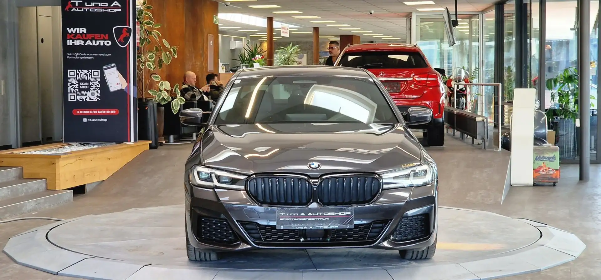 BMW 530 d xDrive 48V 1-Hand M-Paket Aut. *Head-up*360°*LED Grau - 2