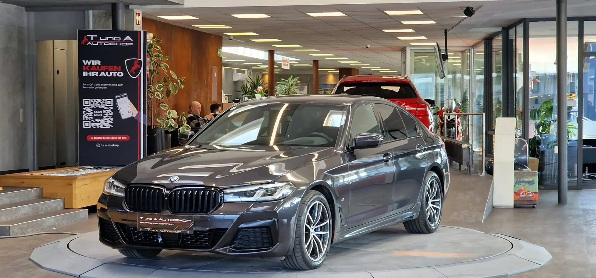 BMW 530 d xDrive 48V 1-Hand M-Paket Aut. *Head-up*360°*LED Grau - 1
