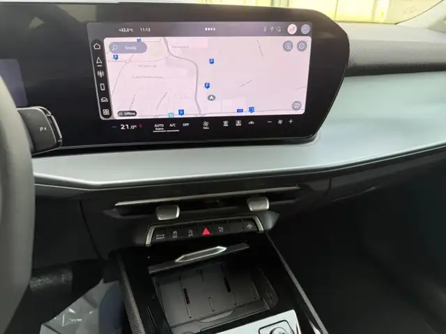 Audi Q3 view 12