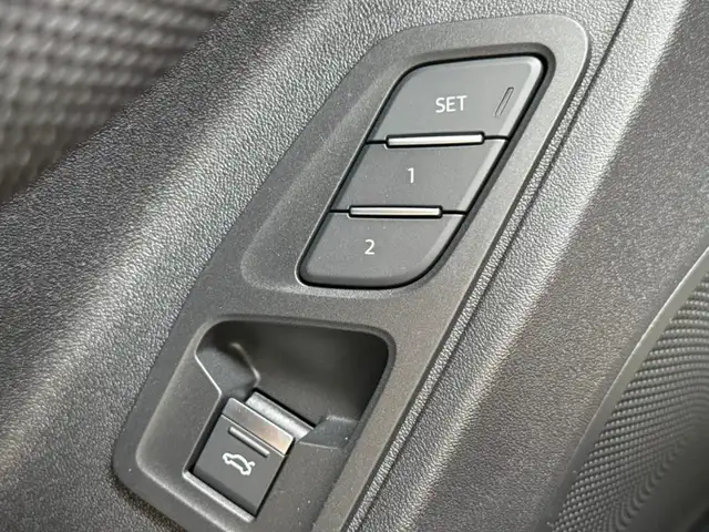 Audi Q3 view 17
