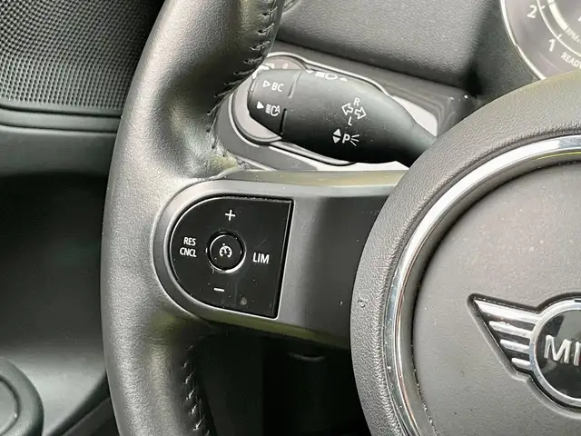 Mini Cooper Cooper view 13