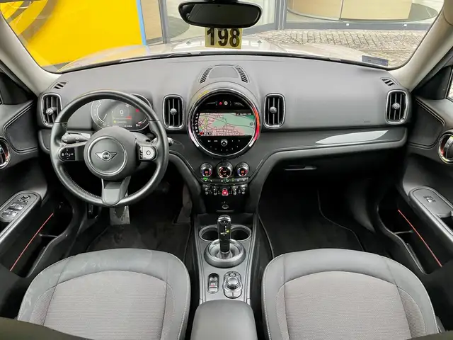 Mini Cooper Cooper view 11