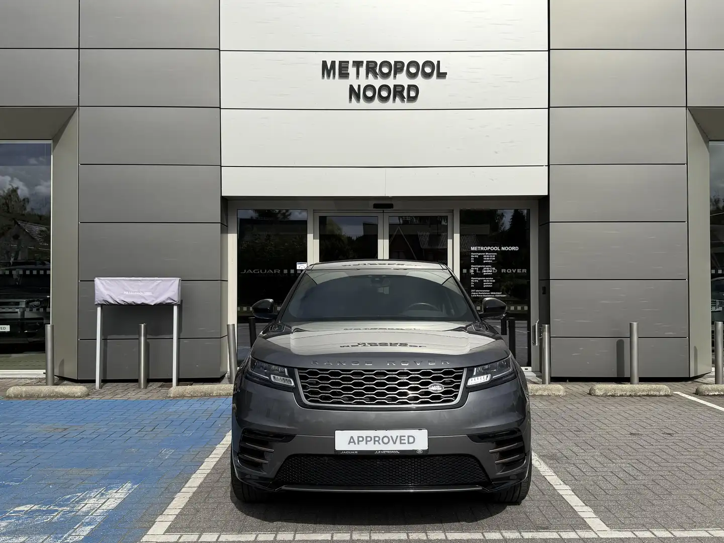 Land Rover Range Rover Velar R-dynamic P250 Gris - 2