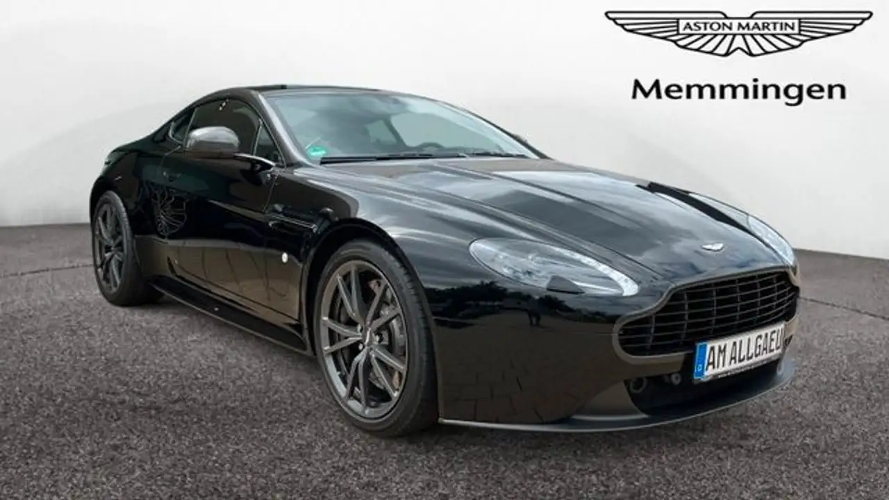 Aston Martin V8