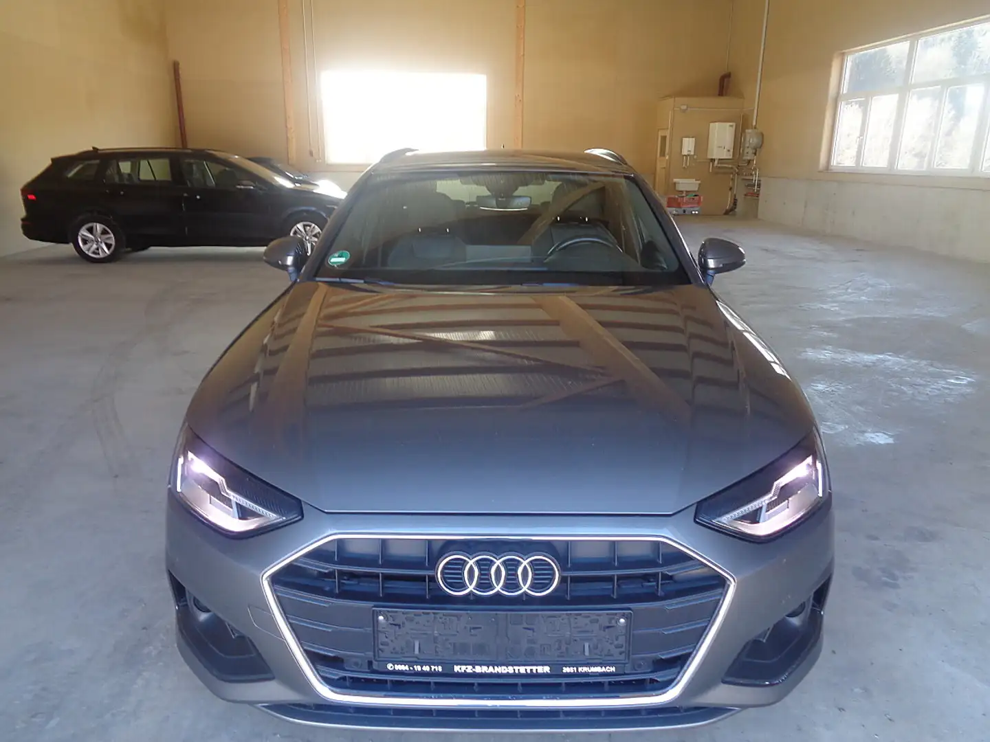 Audi A4 Avant 35 TDI S-line S-tronic (S-Line Innen) Grau - 1