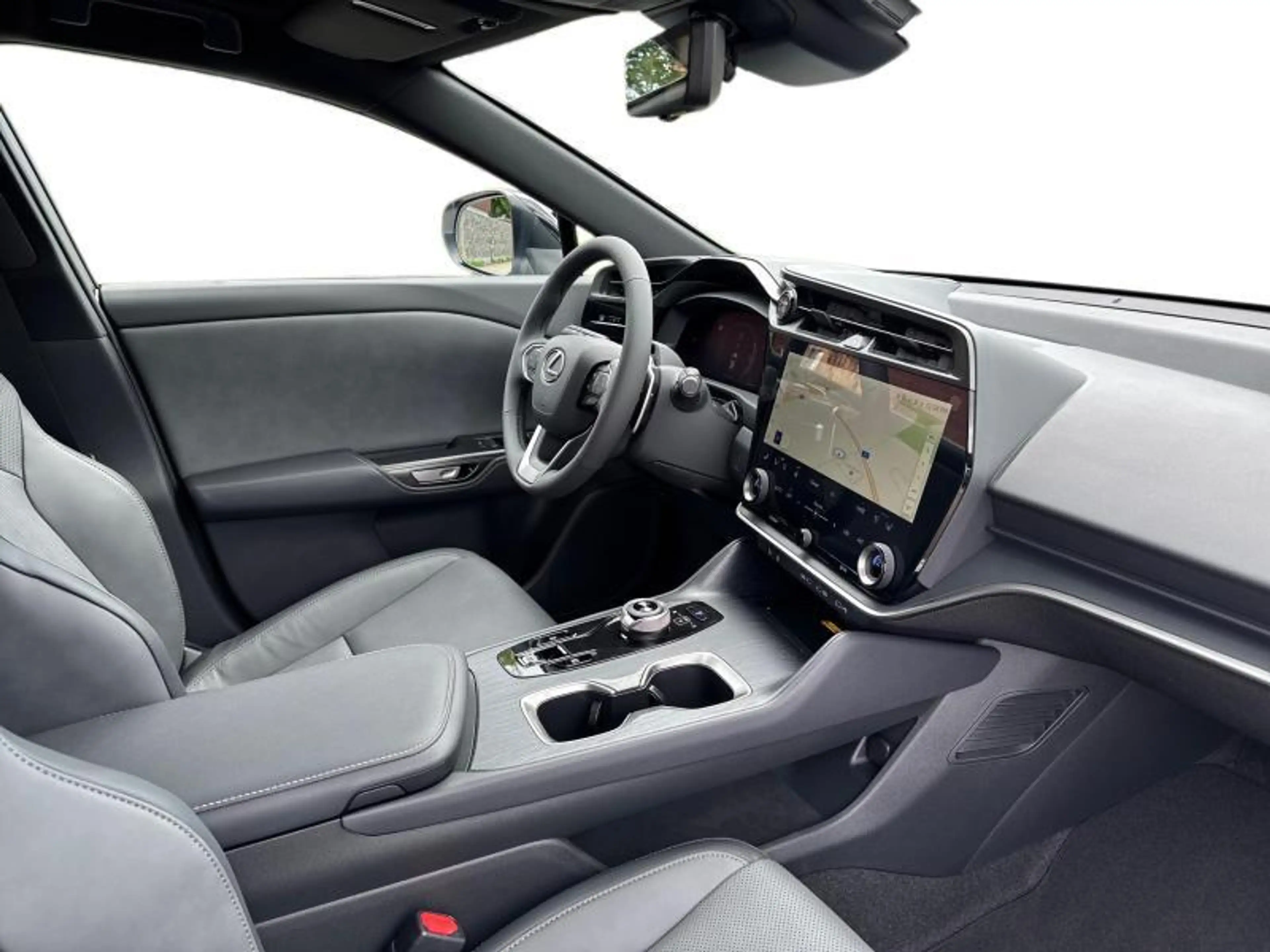 Lexus RZ 350e Privilege Line + Pano Roof — photo 6