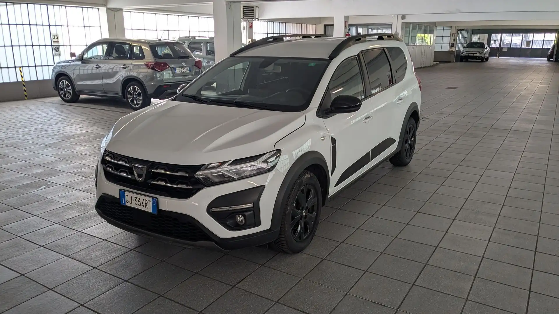 Dacia Jogger 1.0 TCe GPL 100 CV 7 p. Extreme Bianco - 1