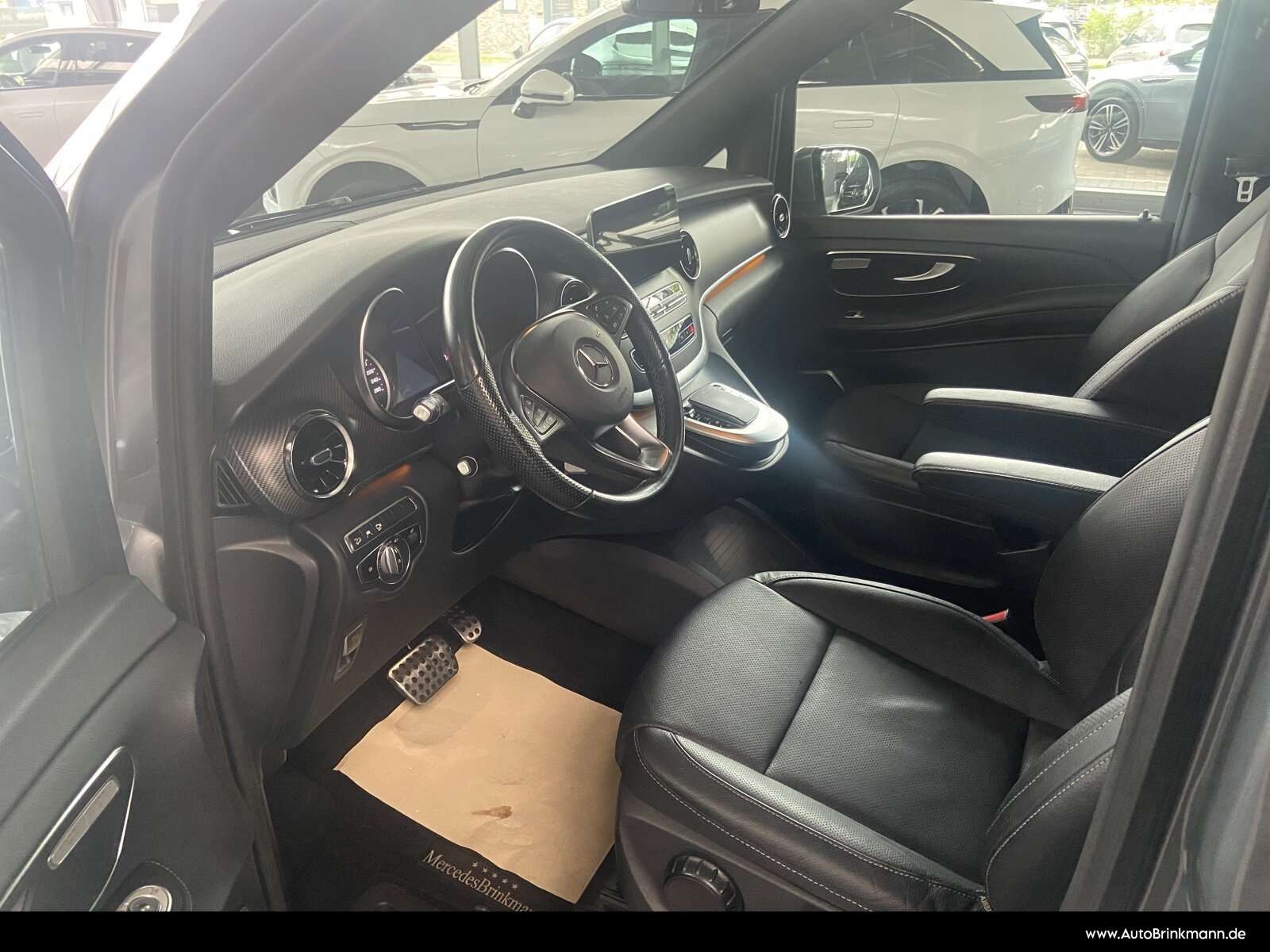 Mercedes-Benz V 250