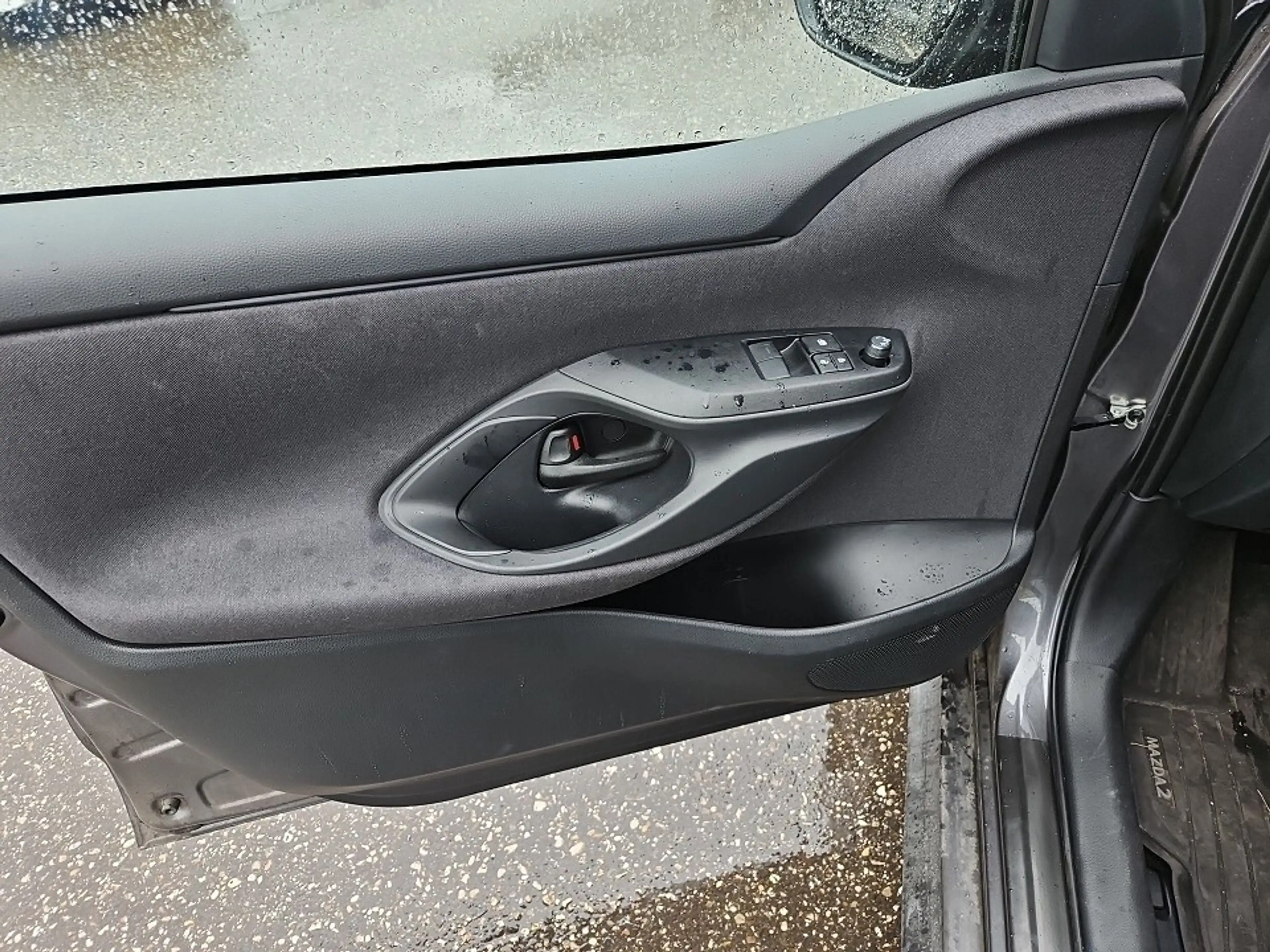 Mazda 2 Mazda2 Hybrid Prime Line Aut. — photo 10