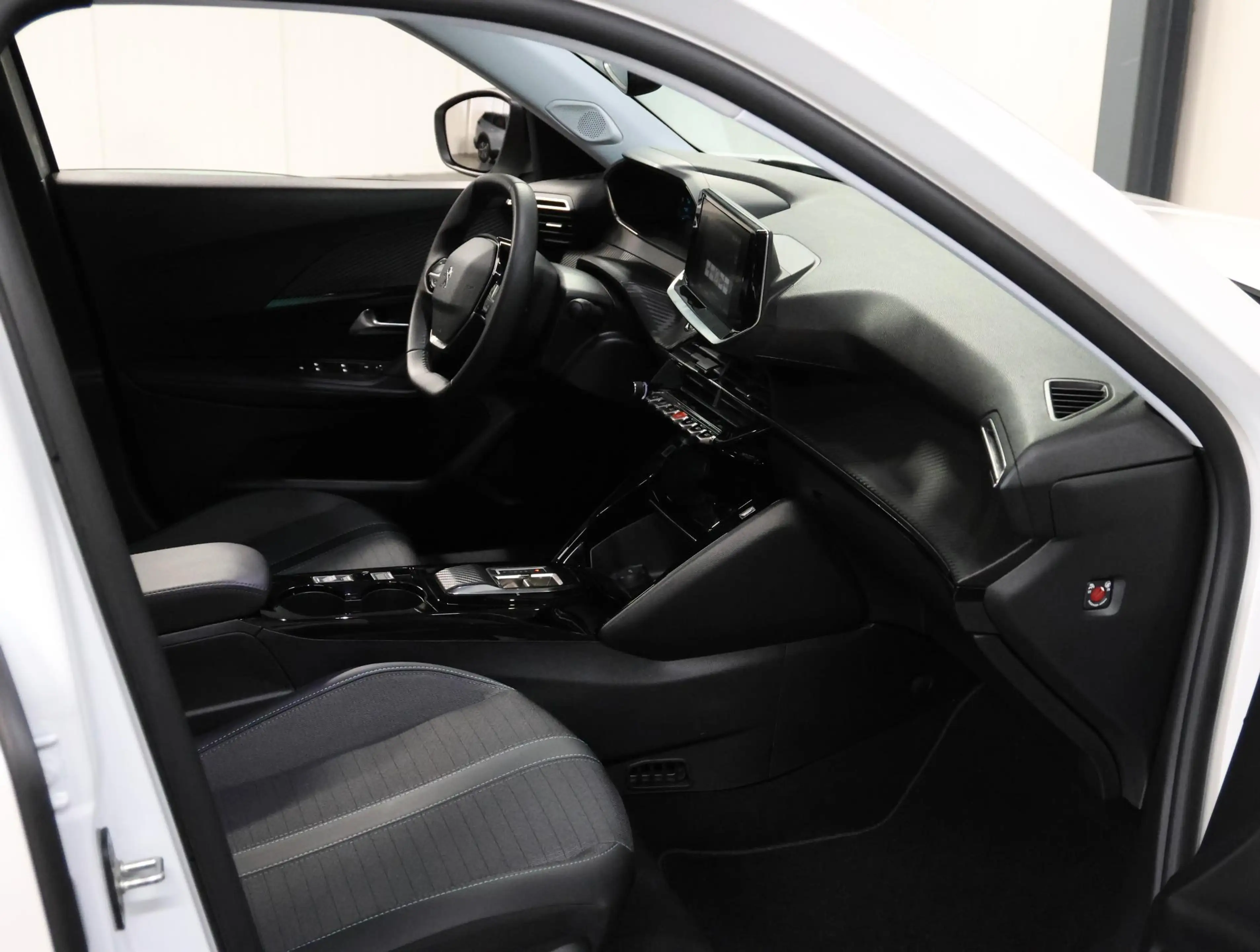 Peugeot e-2008 EV Allure 50 kWh 136PK | 1ste eigenaar | AppleCarP — photo 10