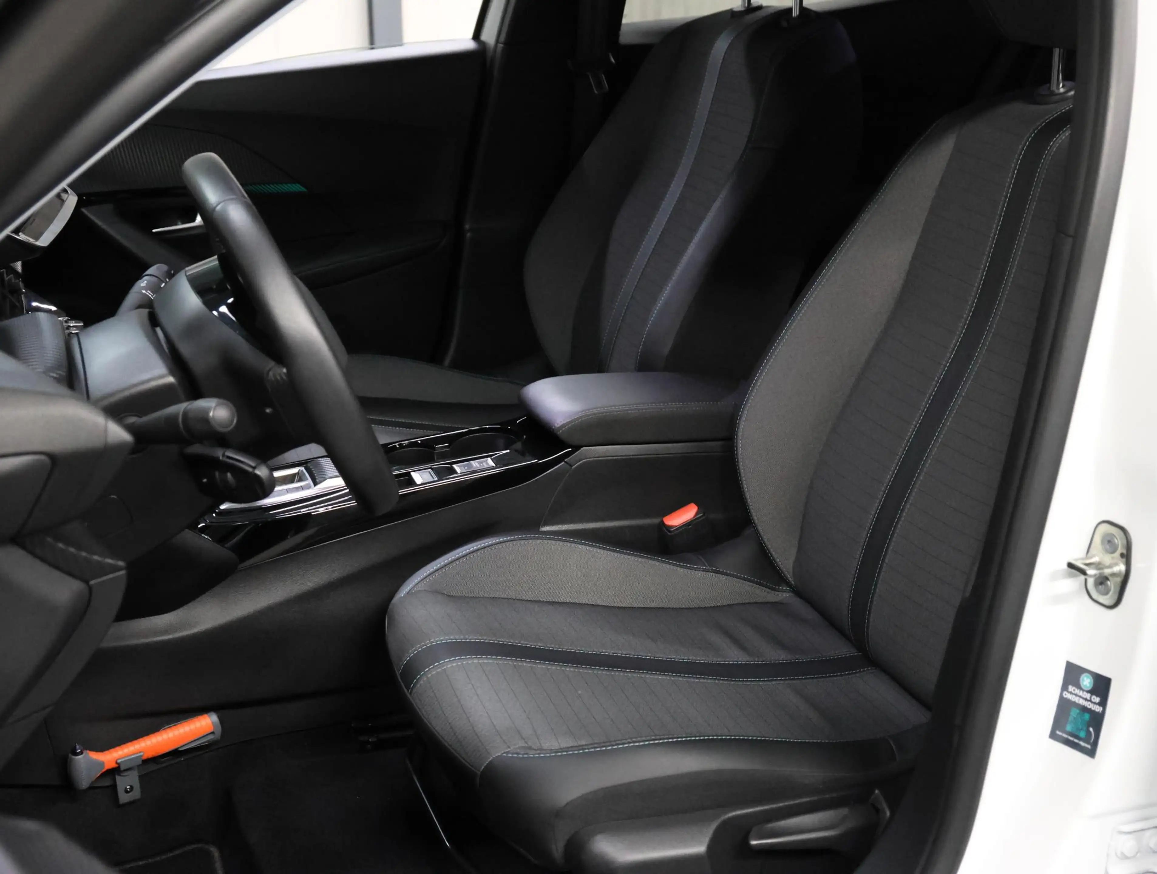 Peugeot e-2008 EV Allure 50 kWh 136PK | 1ste eigenaar | AppleCarP — photo 13