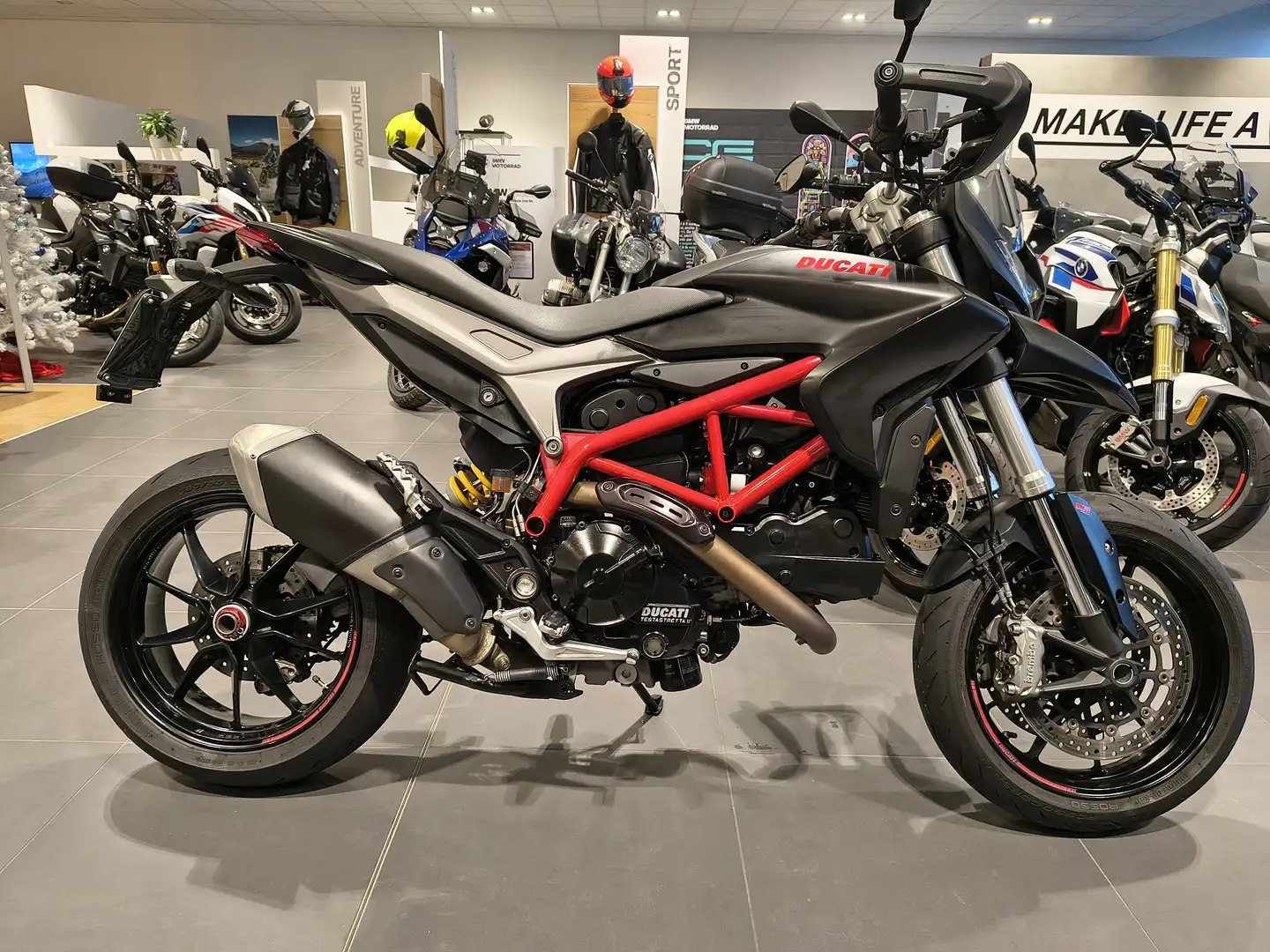 Ducati Hypermotard 821 Dark - 1