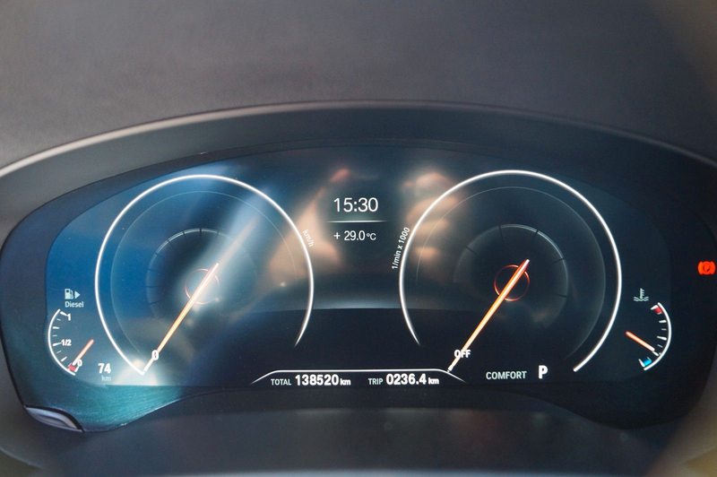 BMW 530 d Touring xDrive *AHK*Pano*360*Lane*ACC*HUD* — photo 13