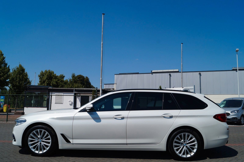 BMW 530 d Touring xDrive *AHK*Pano*360*Lane*ACC*HUD* — photo 6