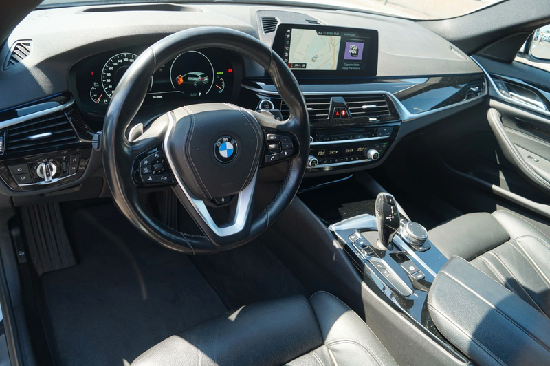 BMW 530 d Touring xDrive *AHK*Pano*360*Lane*ACC*HUD* — photo 7