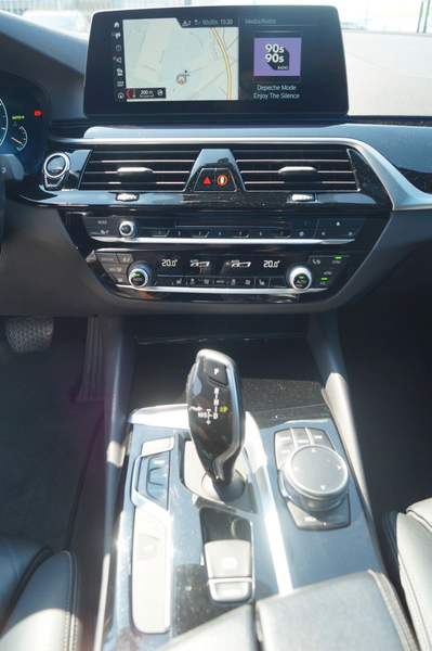 BMW 530 d Touring xDrive *AHK*Pano*360*Lane*ACC*HUD* — photo 9