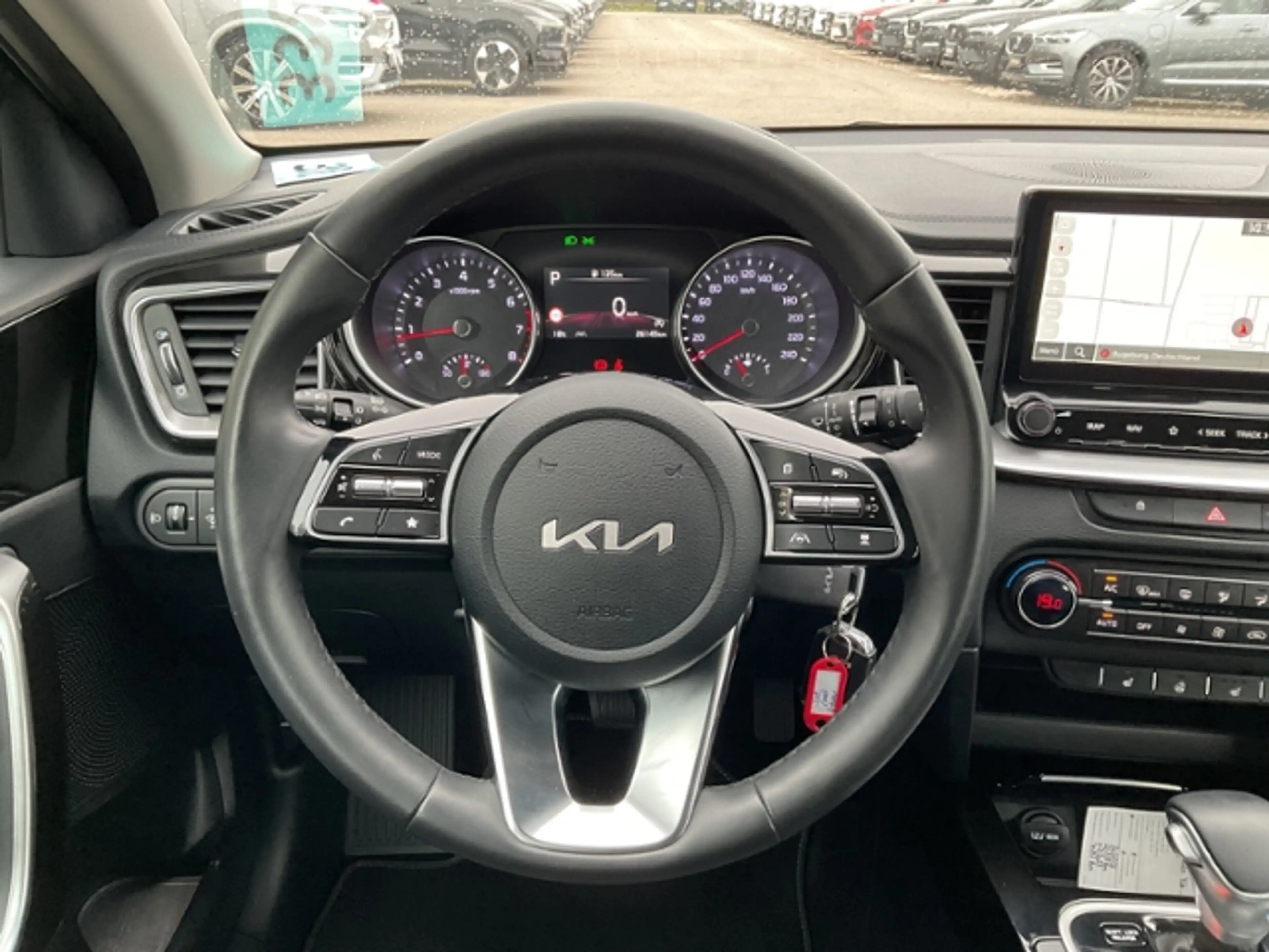 Kia Ceed / cee'd 1,5 AT Vision ACC Kamera Navi DAB — photo 14