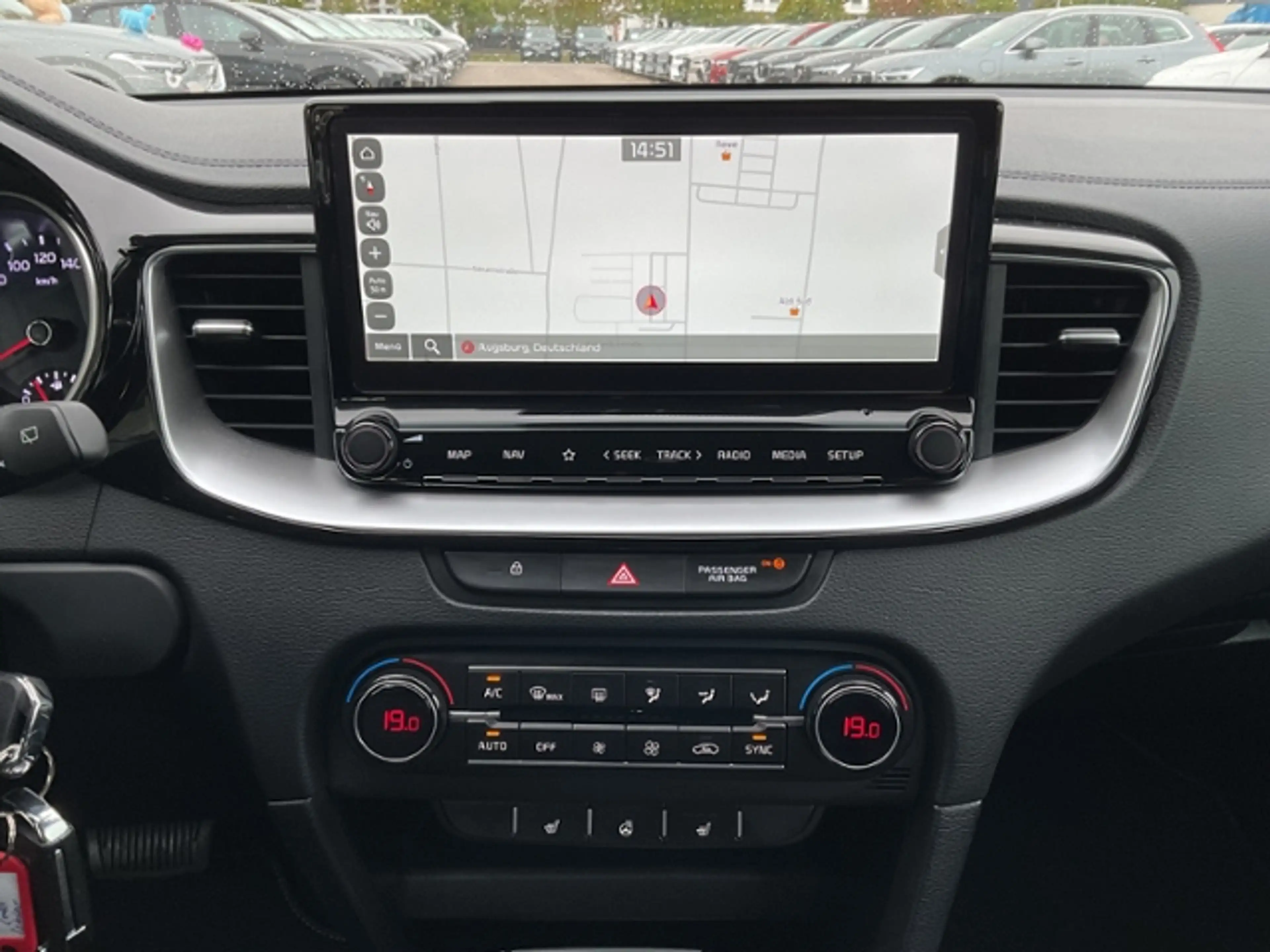 Kia Ceed / cee'd 1,5 AT Vision ACC Kamera Navi DAB — photo 13
