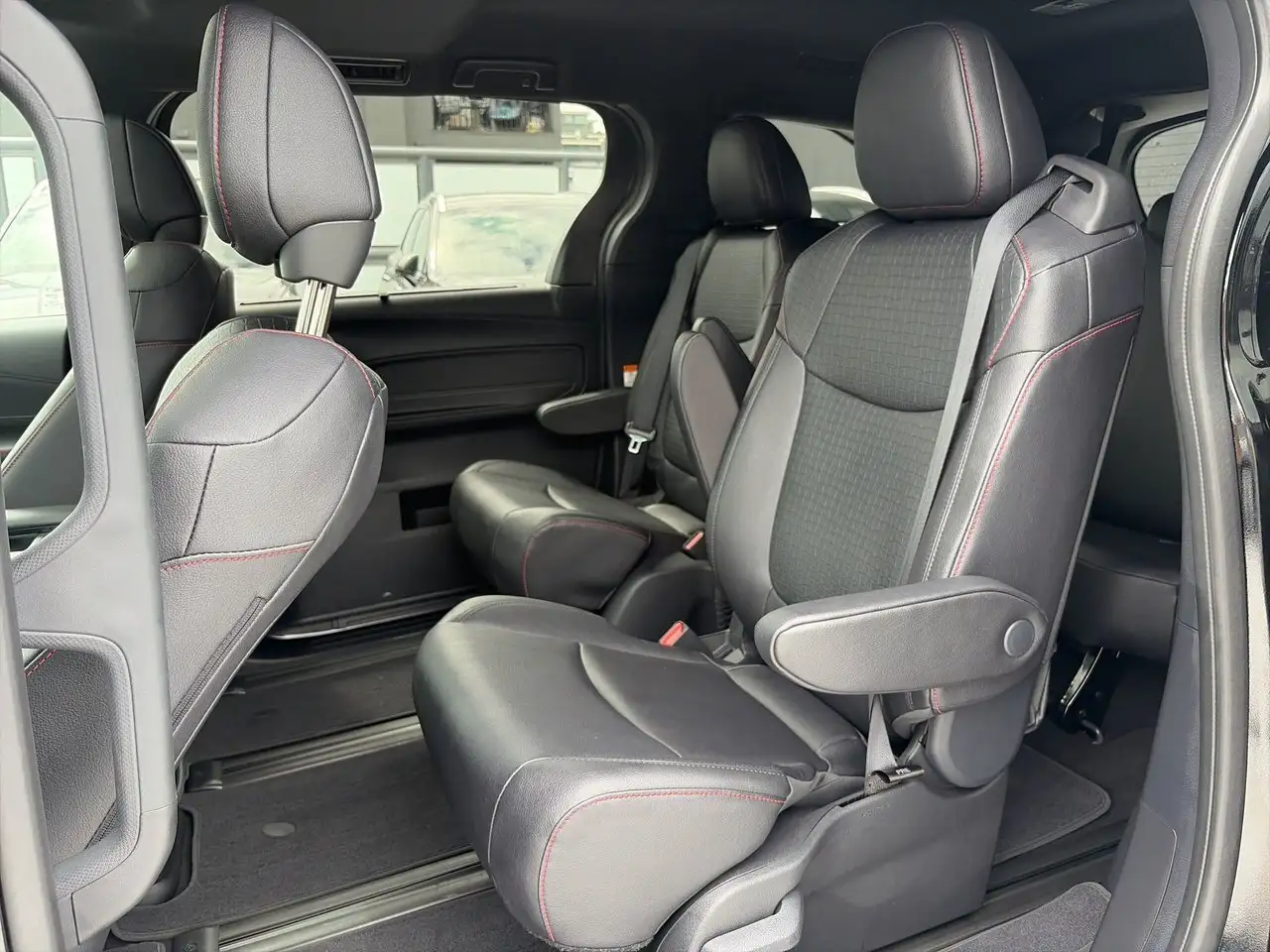 Toyota Sienna fotografie Toyota Sienna