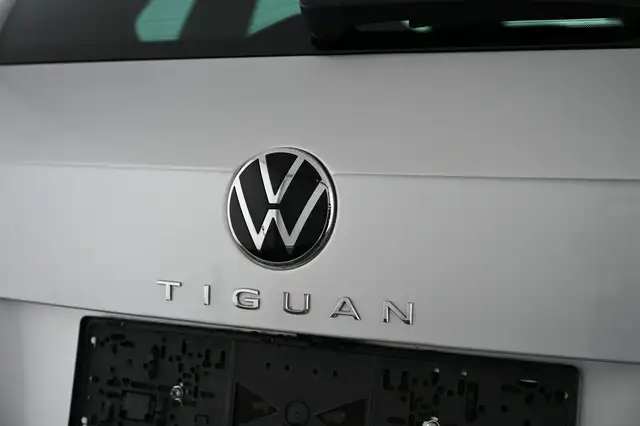 Volkswagen Tiguan view 13