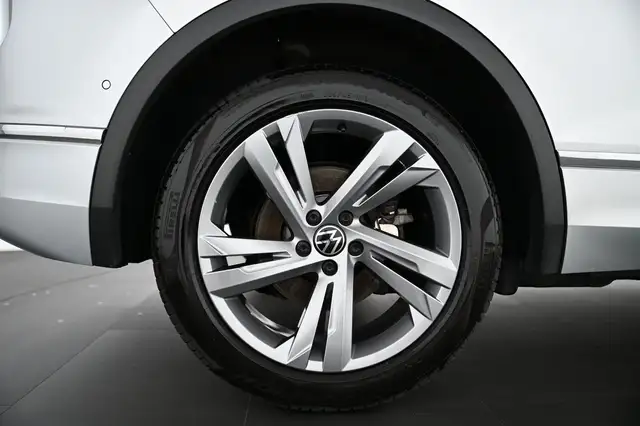 Volkswagen Tiguan view 15