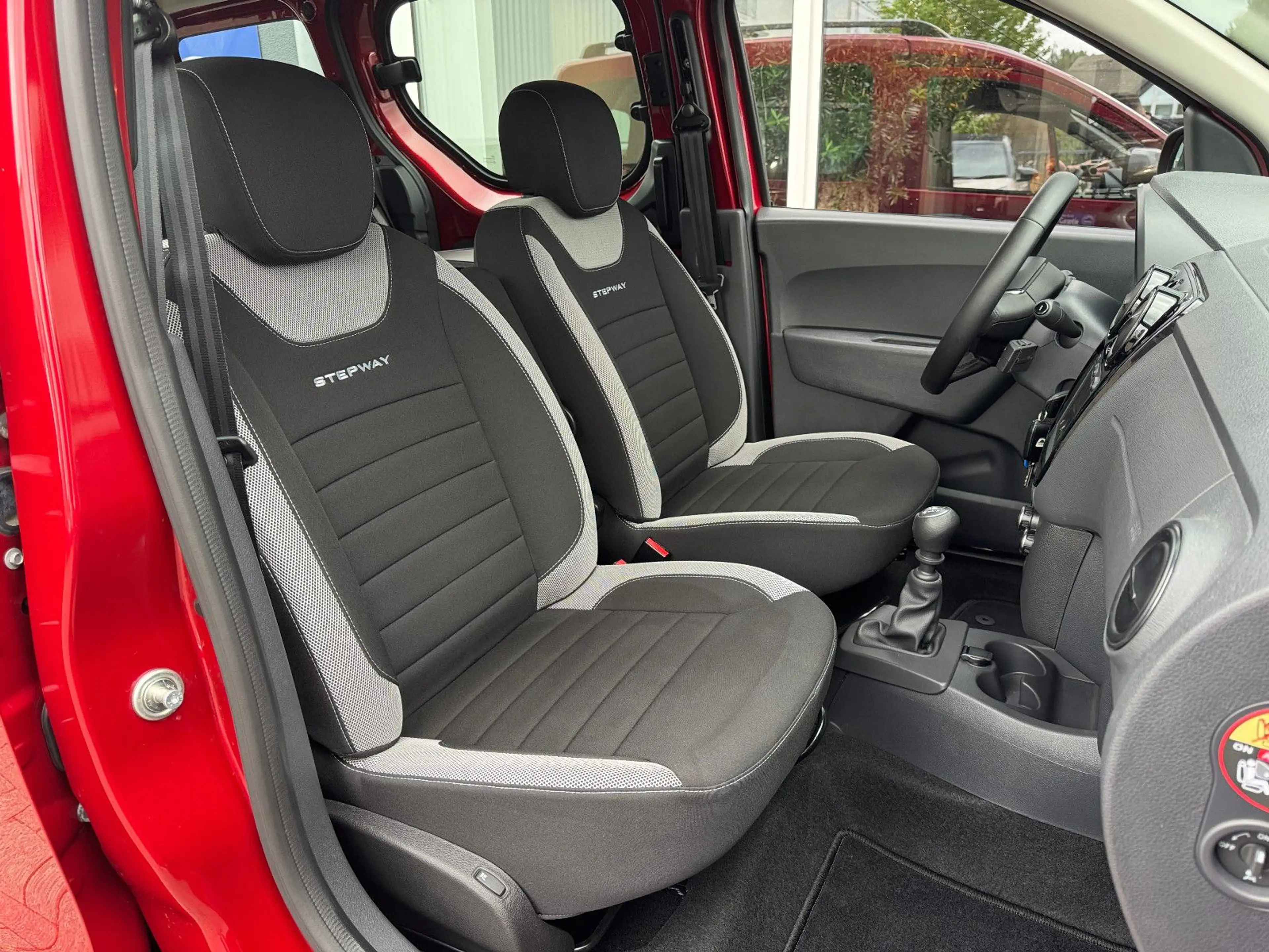 Dacia Dokker Stepway NAVI+CAM KLIMA ALLWETTERRÄDER — photo 14
