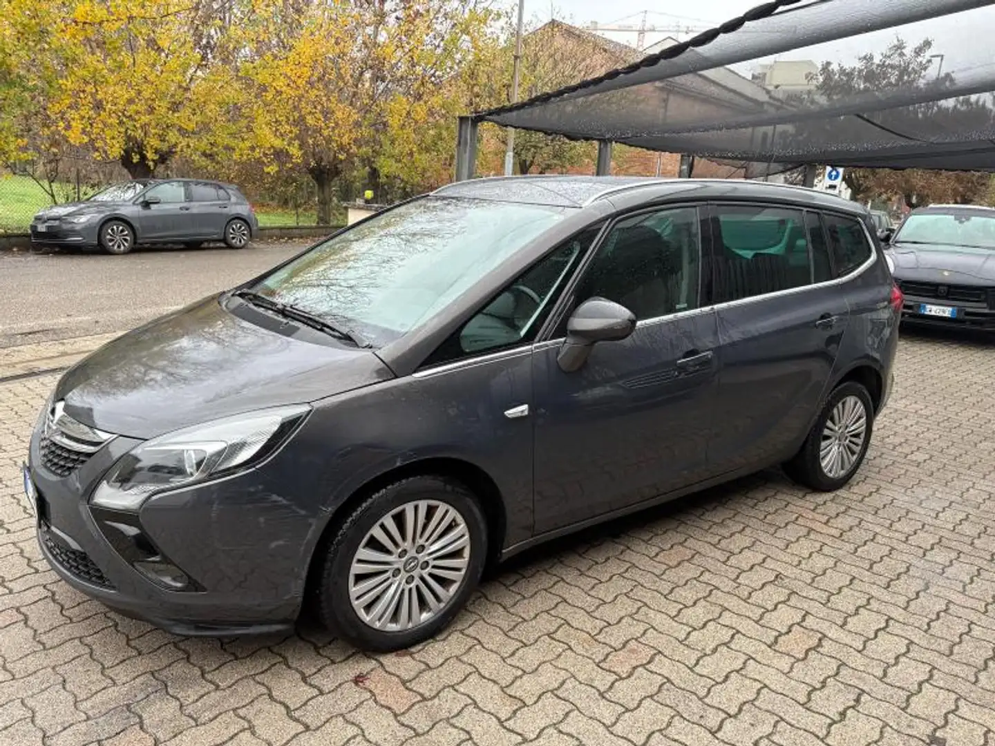 Opel Zafira Tourer 1.6 t Cosmo ecoM 150cv 7 POSTI Grijs - 1