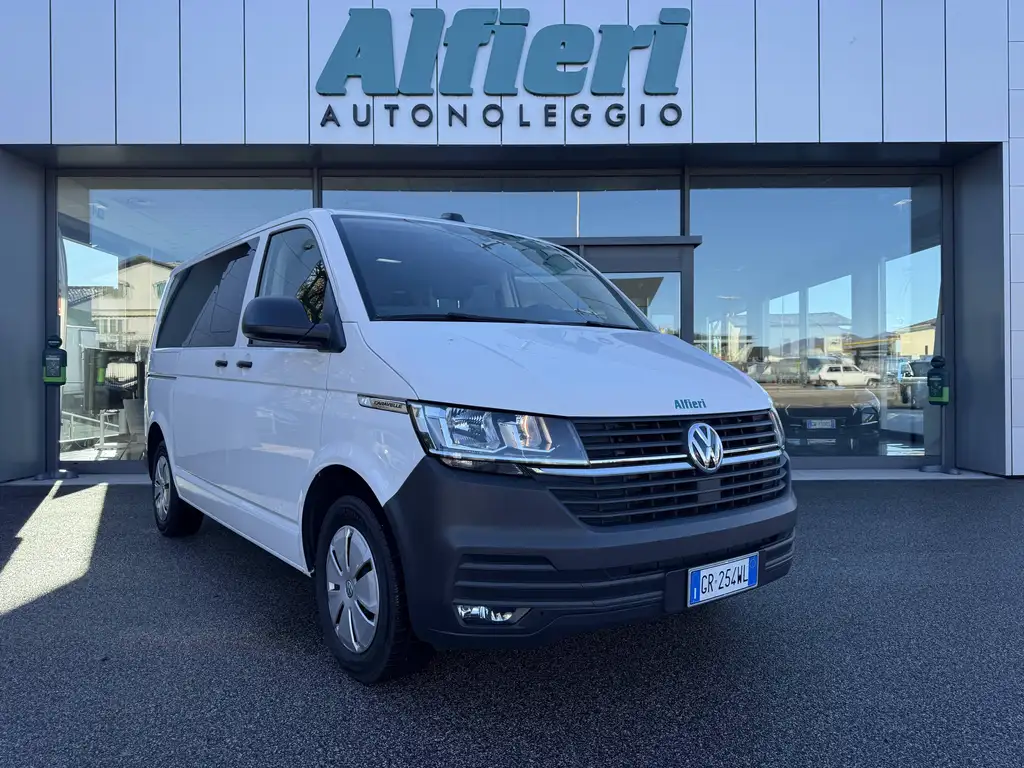 Volkswagen T6.1 Caravelle 2022 из Европы — купить под ключ