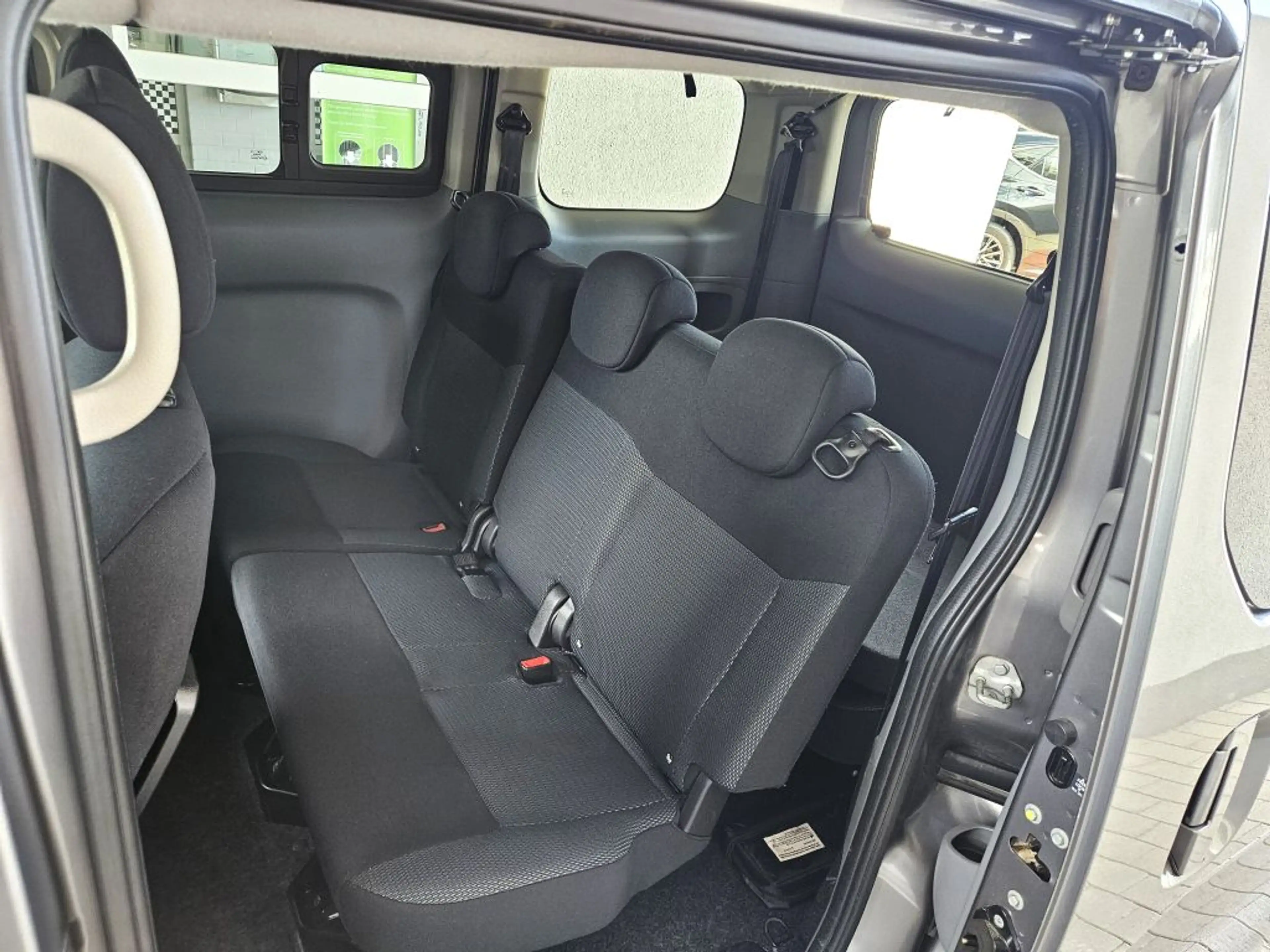 Nissan NV200 Evalia 1.5 Tekna — photo 6