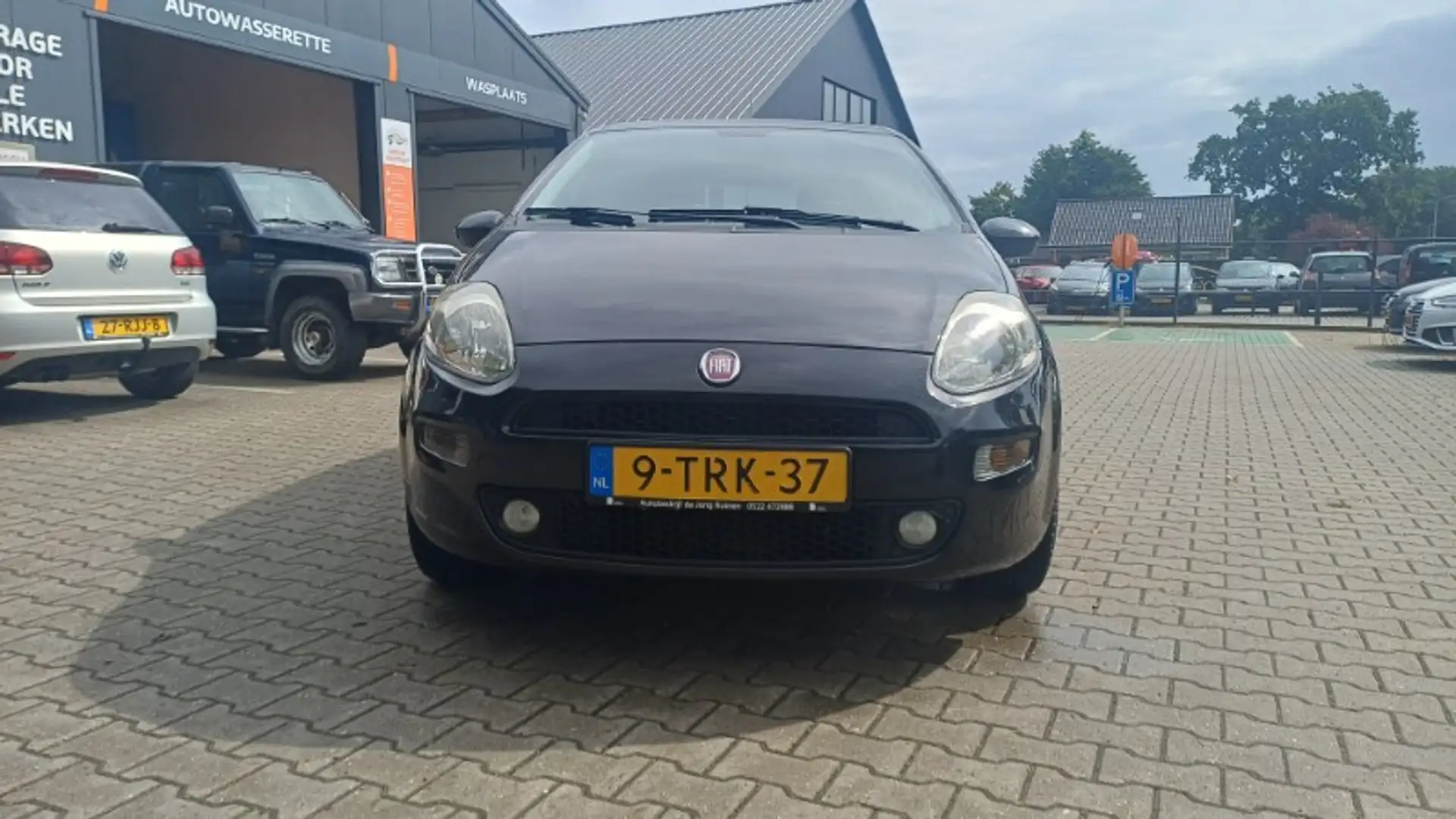 Fiat Punto 1.2 69pk 5d Pop Zwart - 2