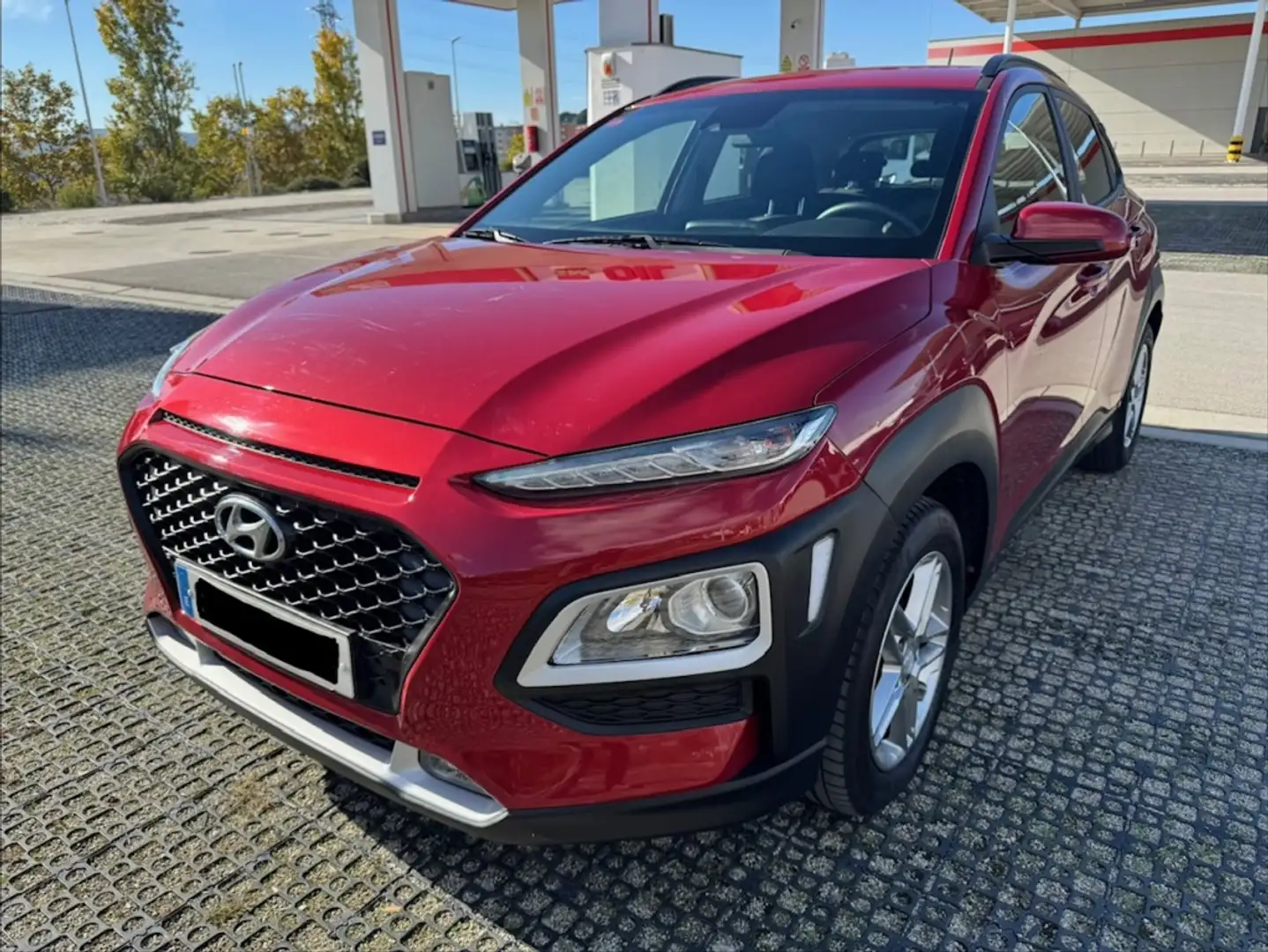 Hyundai KONA 1.0 TGDI Tecno Red 4x2 Burdeos - 1