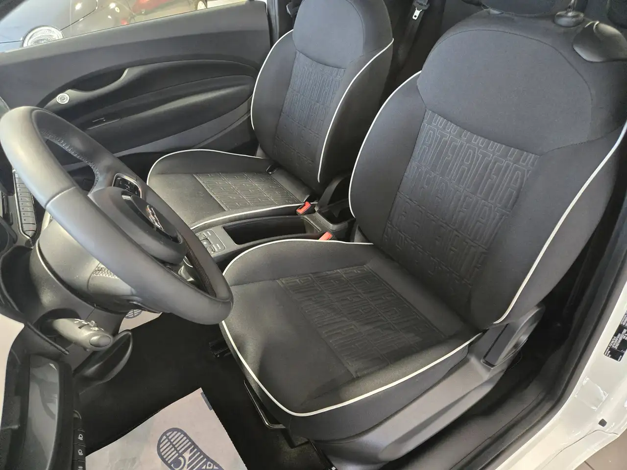 Fiat 500 E Icon 42 KW / 118 CH ELECTRIQUE GROSSE BATTERIE, миниатюра 21