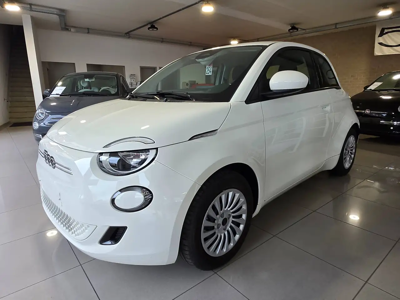 Fiat 500 E Icon 42 KW / 118 CH ELECTRIQUE GROSSE BATTERIE, миниатюра 7
